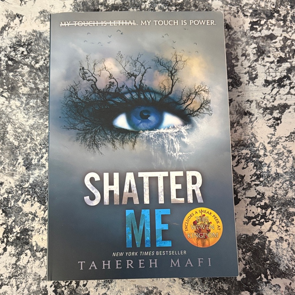 Shatter Me by Tahereh Mafi - Blue Cover Paperback